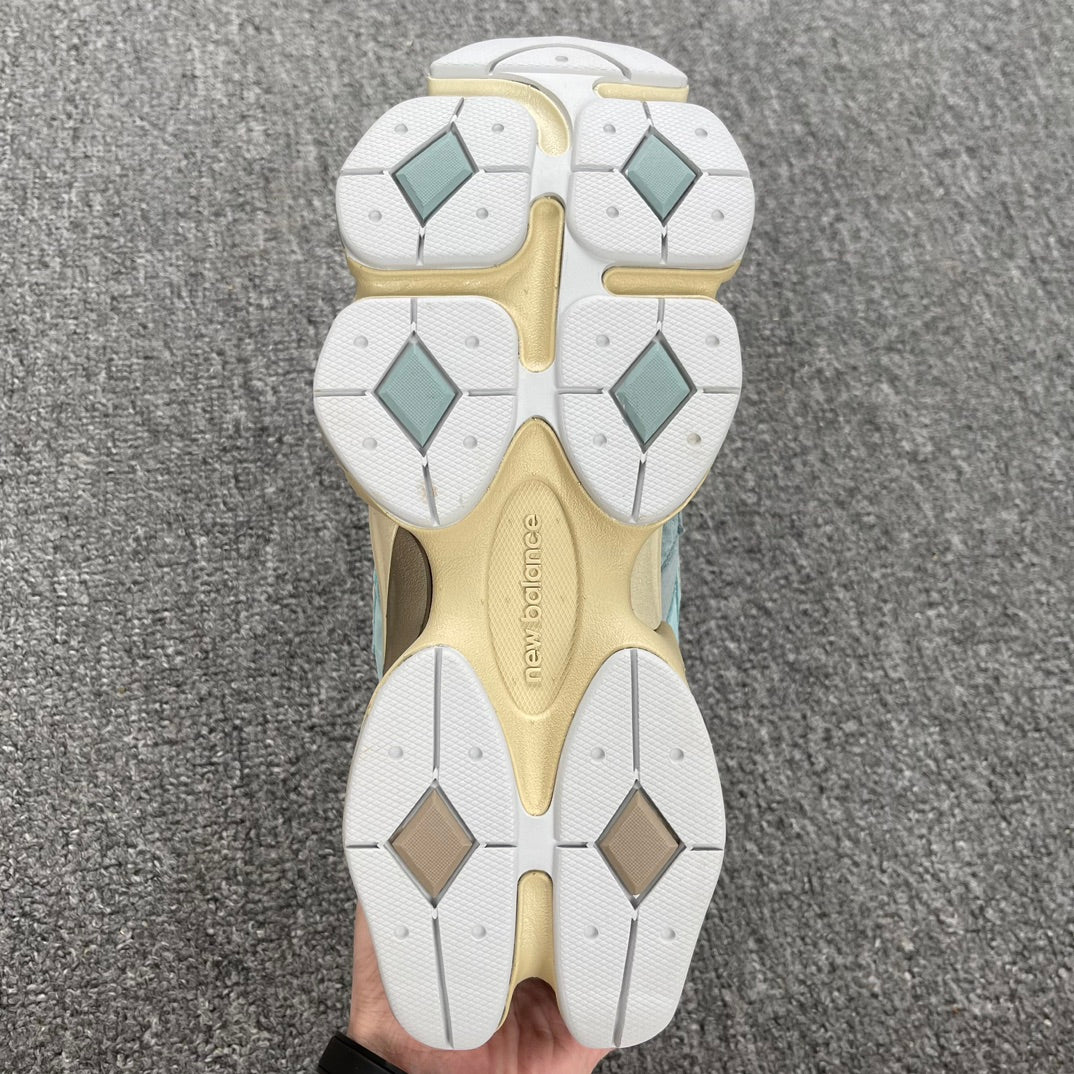 [AY] New Balance 9060